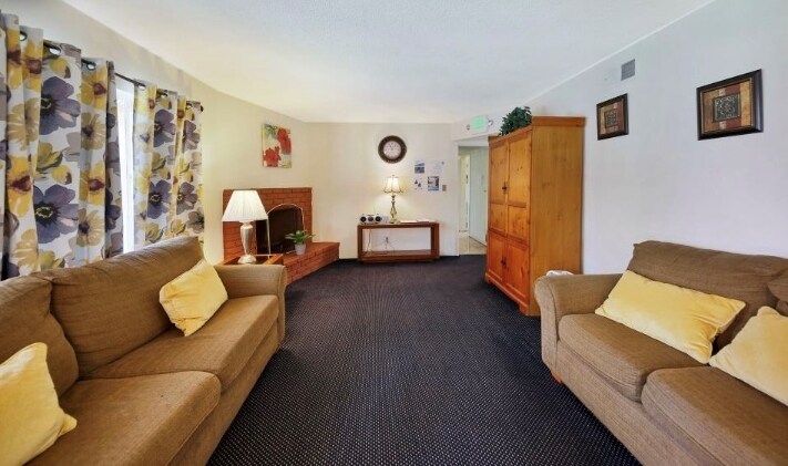 More Photos Of Euclid & Katella Ave, Anaheim Assisted Living For Sale