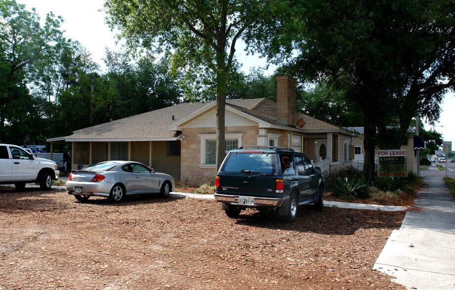 More Photos Of 205-207 N Church Ave, Mulberry Office For Lease