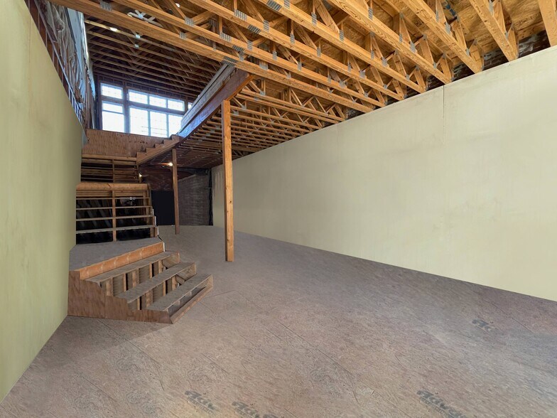 More Photos Of 513 Poplar St, Cambridge Storefront Retail Residential For Sale