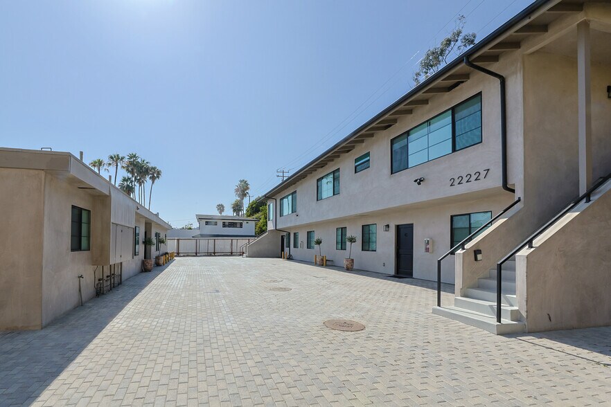 More Photos Of 22227 Pacific Coast Hwy, Malibu Apartments For Sale