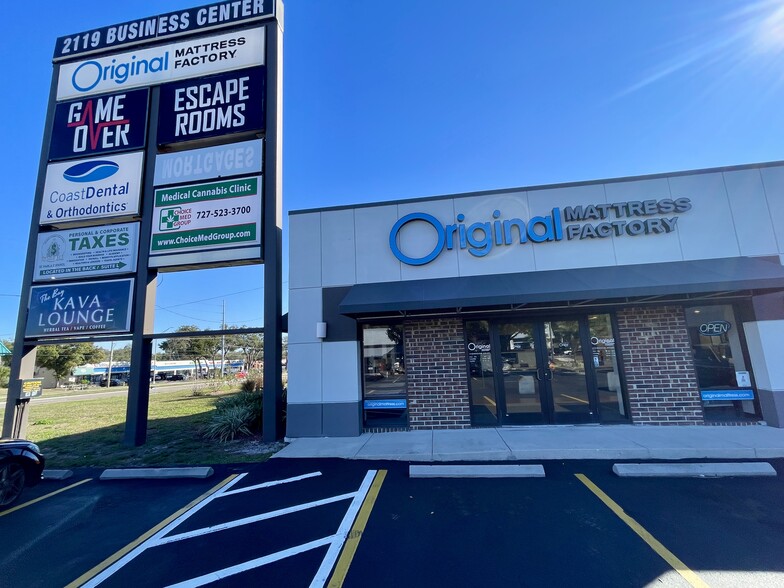 More Photos Of 2119 W Brandon Blvd, Brandon Storefront Retail Office For Lease
