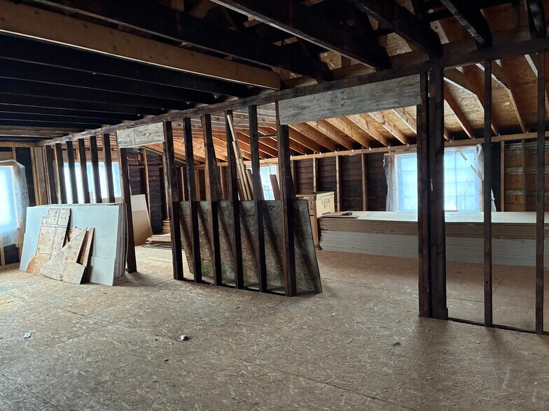 More Photos Of 959 N Main St, Grafton General Retail For Sale