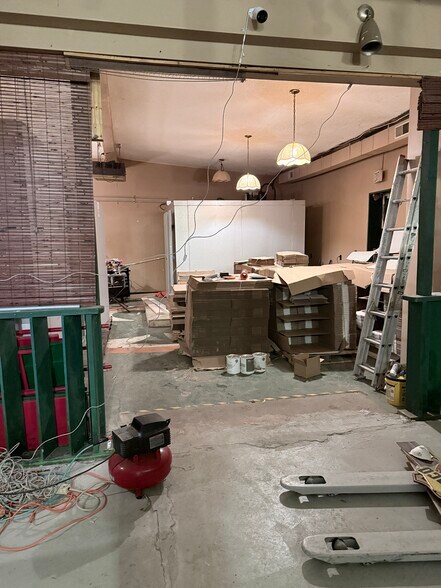 More Photos Of 8 Yeoman St, Amsterdam Flex For Sale