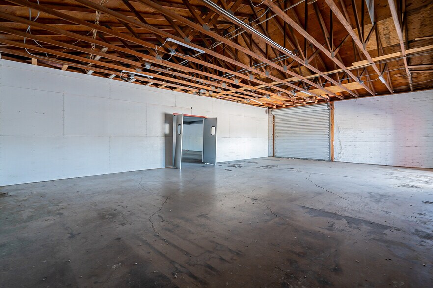 More Photos Of 17230 Cave Creek Rd, Phoenix Storefront For Lease