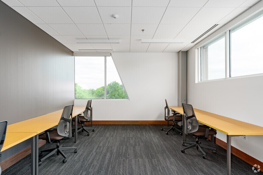 More Photos Of 2451 W Grapevine Mills Cir, Grapevine Coworking Space