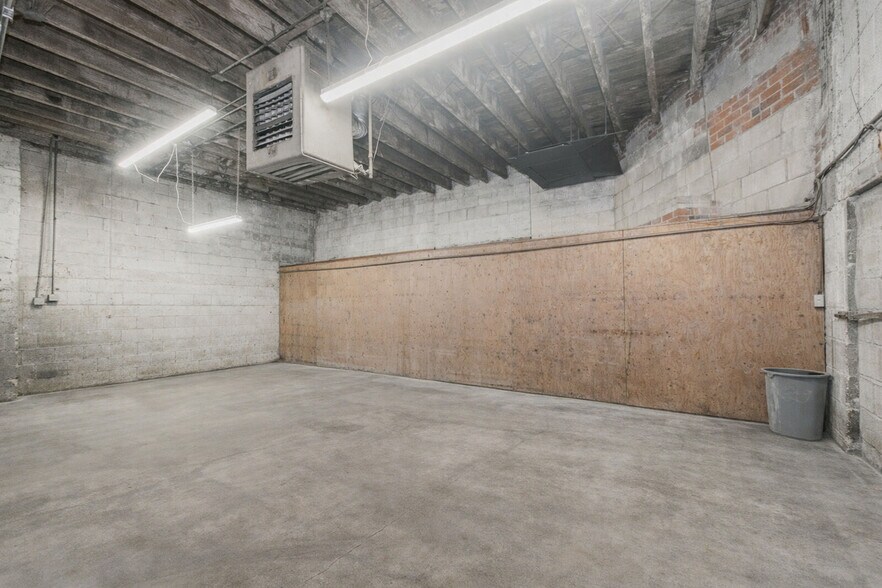 More Photos Of 961 E 51st St, Brooklyn Service For Sale