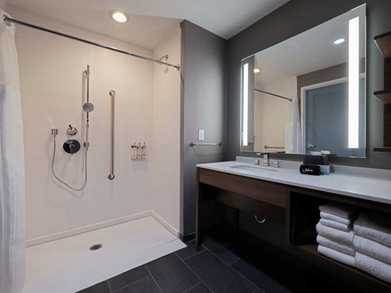 More Photos Of 50 Ponce de Leon St, Miramar Beach Hotel For Sale