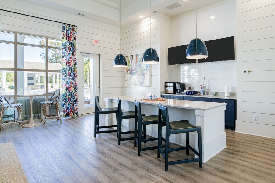 More Photos Of 28003 State Highway 181, Daphne Apartments For Sale