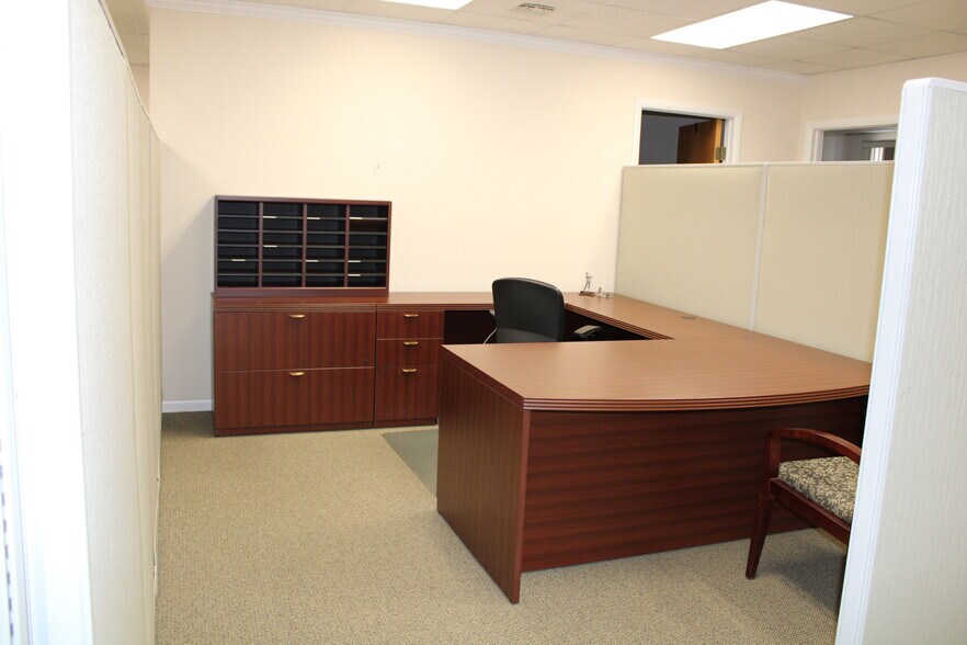 More Photos Of 20 W Lancaster Ave, Shillington Office For Lease