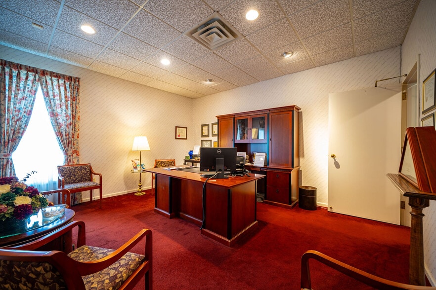 More Photos Of 2990 Bethel Rd, Columbus Funeral Home For Sale