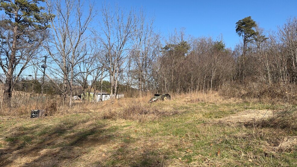More Photos Of I-40 Exit 415, Dandridge Land For Lease
