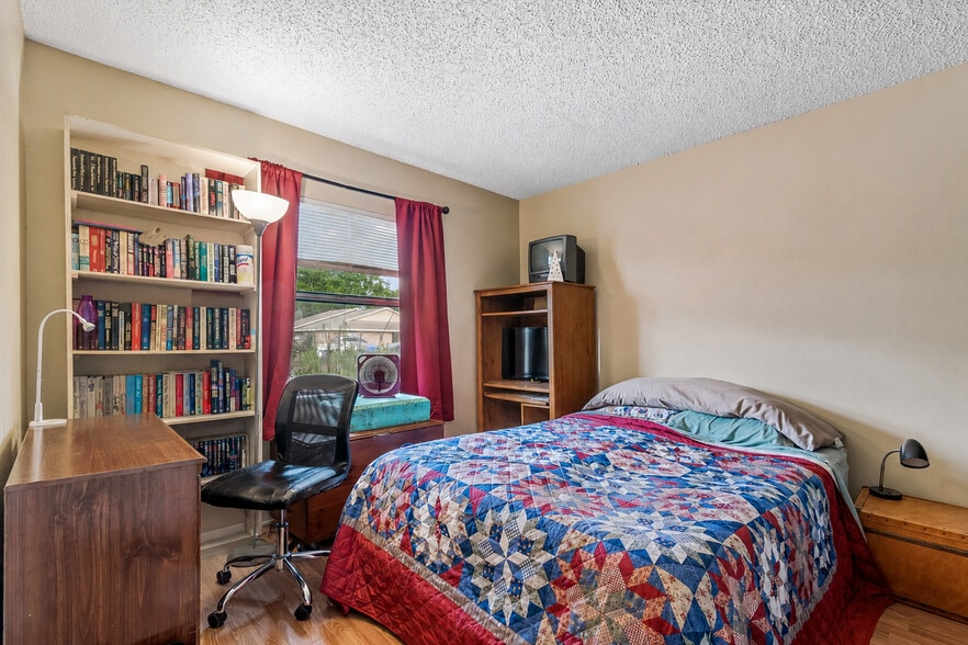More Photos Of 3132 Bloomingdale Villas Ct, Brandon Apartments For Sale