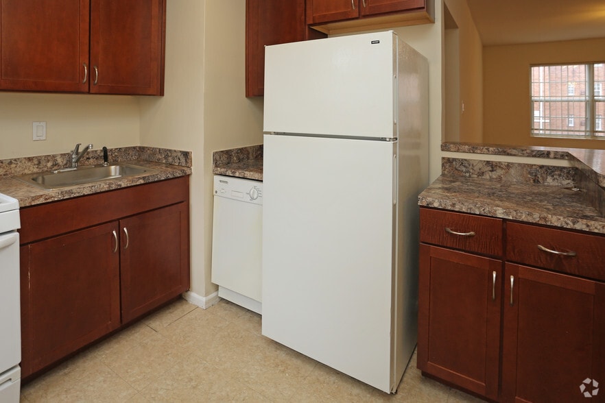 More Photos Of 3301 Chillum Rd, Mount Rainier Apartments For Sale