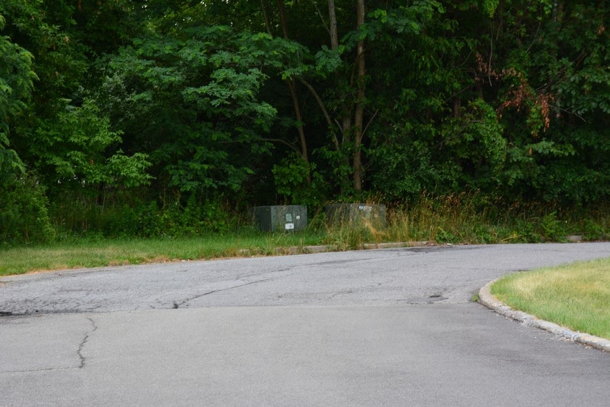 More Photos Of 8 Scobie Dr, Newburgh Land For Sale