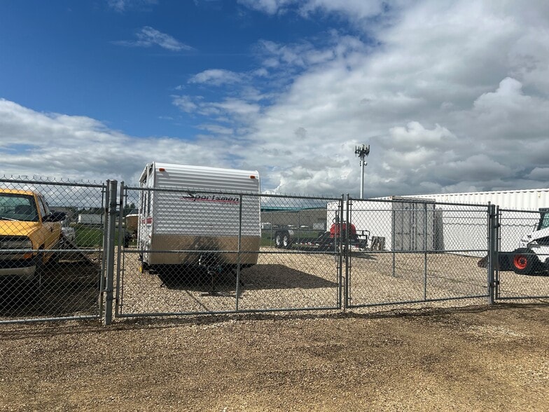 More Photos Of 5510 45th St, Leduc Manufacturing For Lease