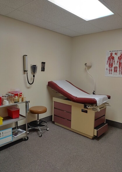 More Photos Of 106 Elden St, Herndon Medical For Sale