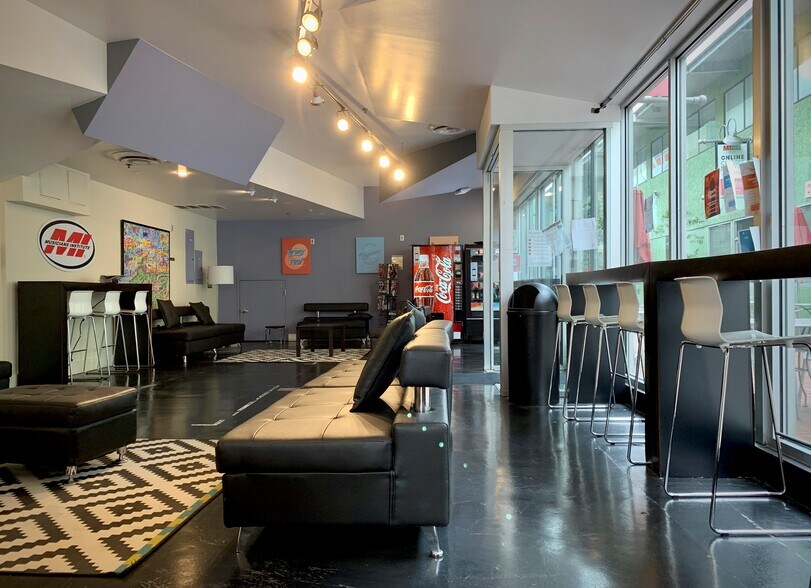 More Photos Of 6750 Hollywood Blvd, Los Angeles Storefront Retail Office For Lease