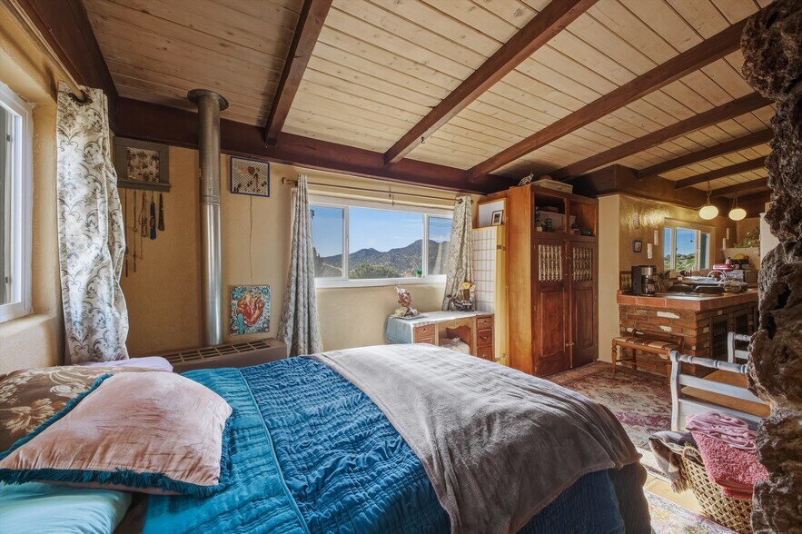 More Photos Of 24 Matisse Rd NE, Albuquerque Apartments For Sale