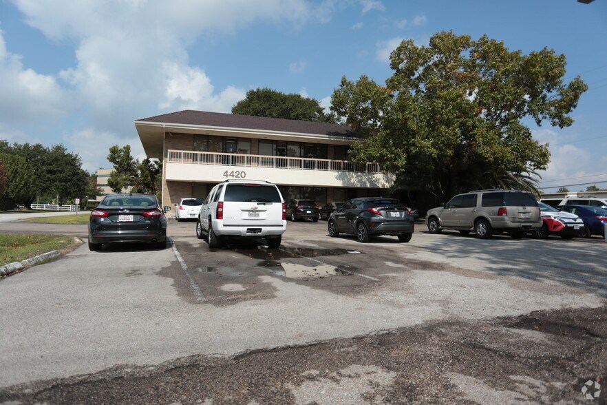 More Photos Of 4420 W FM-1960, Houston Office For Sale