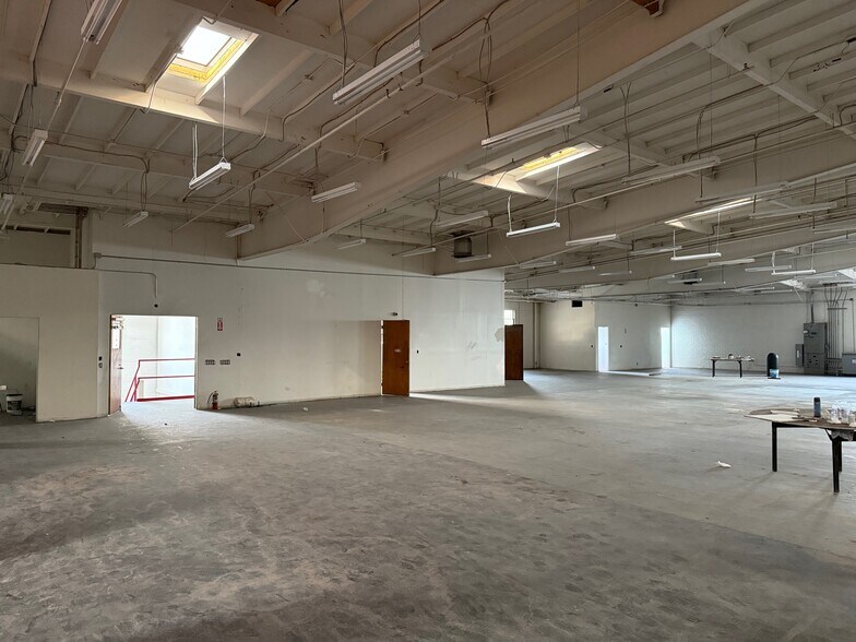 More Photos Of 4747 W Century Blvd, Inglewood Storefront For Lease