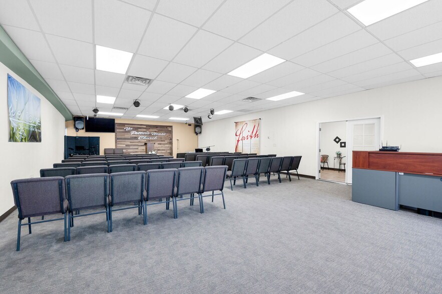 More Photos Of 831 S Circle Dr, Colorado Springs Storefront Retail Office For Sale