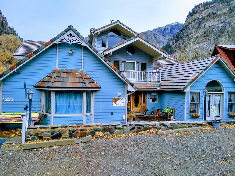 Primary Photo Of 118 6TH Ave, Ouray Hotel For Sale