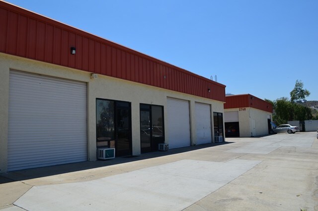 More Photos Of 2766-2768 Via Orange Way, Spring Valley Manufacturing For Lease