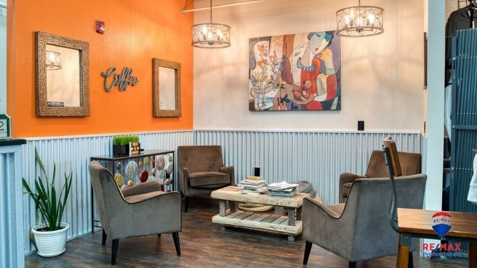 More Photos Of 5201 S Douglas Hwy, Gillette Bar For Sale