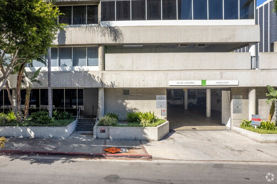 More Photos Of 221 S Figueroa St, Los Angeles Loft Creative Space For Lease