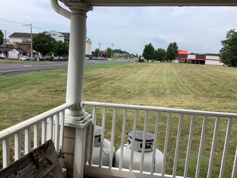 More Photos Of 33859 Old Valley Pike, Strasburg Office For Sale