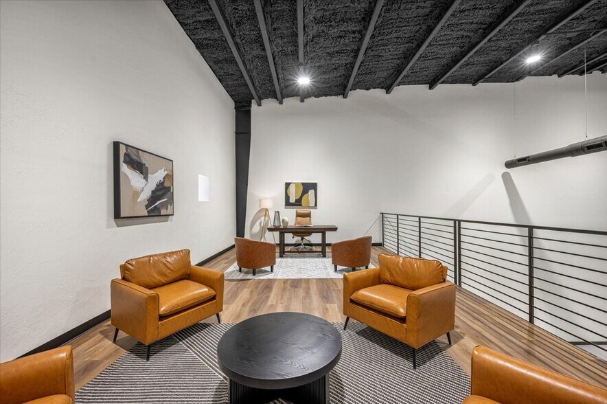 More Photos Of 1229 NW 122nd St, Oklahoma City Light Manufacturing For Sale