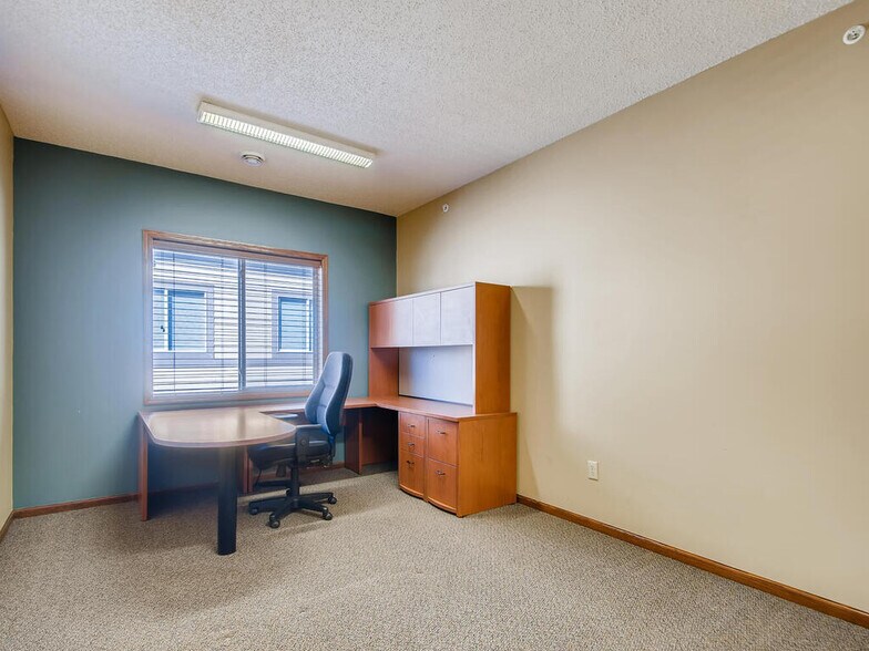 More Photos Of 7975 Stone Creek Dr, Chanhassen Office For Sale