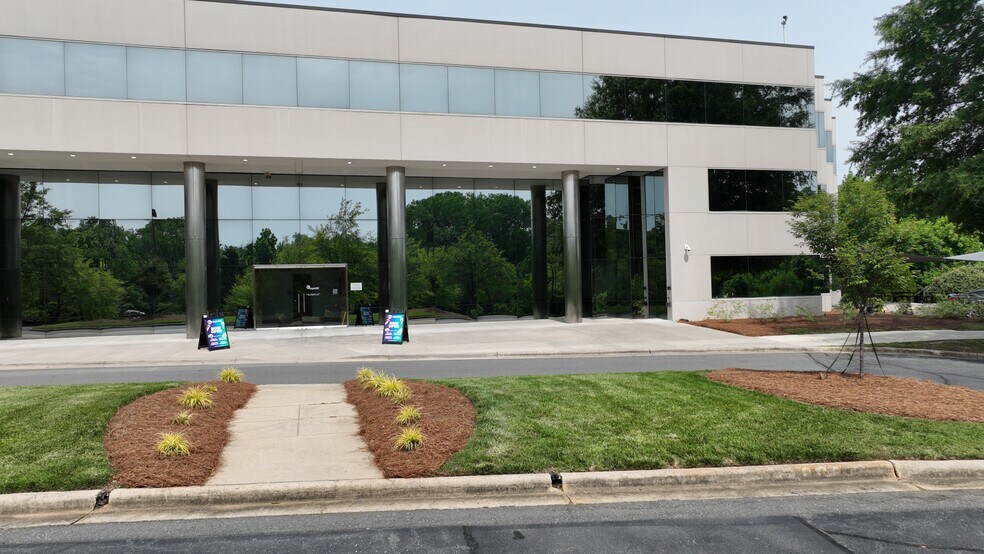 Primary Photo Of 9401 Arrowpoint Blvd, Charlotte Office For Lease