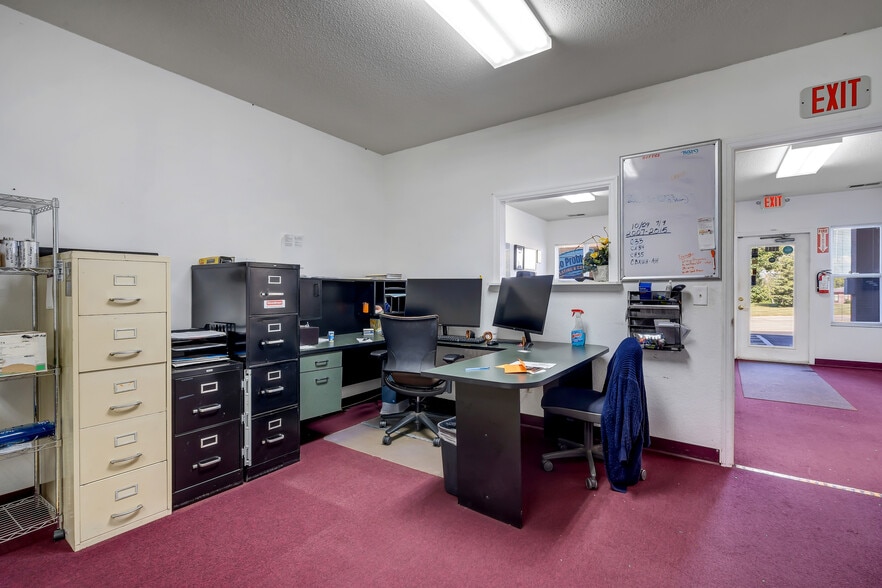 More Photos Of 1565 Kisker Rd, Saint Charles Office For Sale