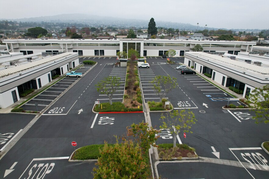 More Photos Of 1861 N Gaffey St, San Pedro Flex For Lease