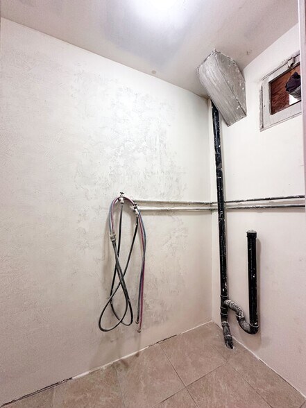 More Photos Of 111 2nd S Ave, Okanogan Storefront Retail Office For Sale