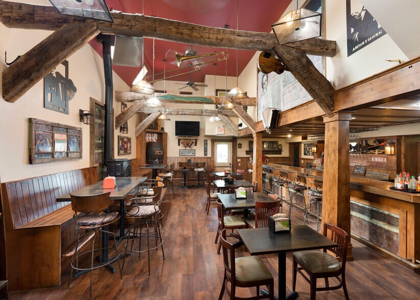 More Photos Of 2711 W College St, Bozeman Restaurant For Sale