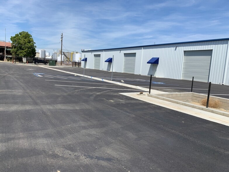 More Photos Of 3805 Gilmore Ave, Bakersfield Unknown For Lease