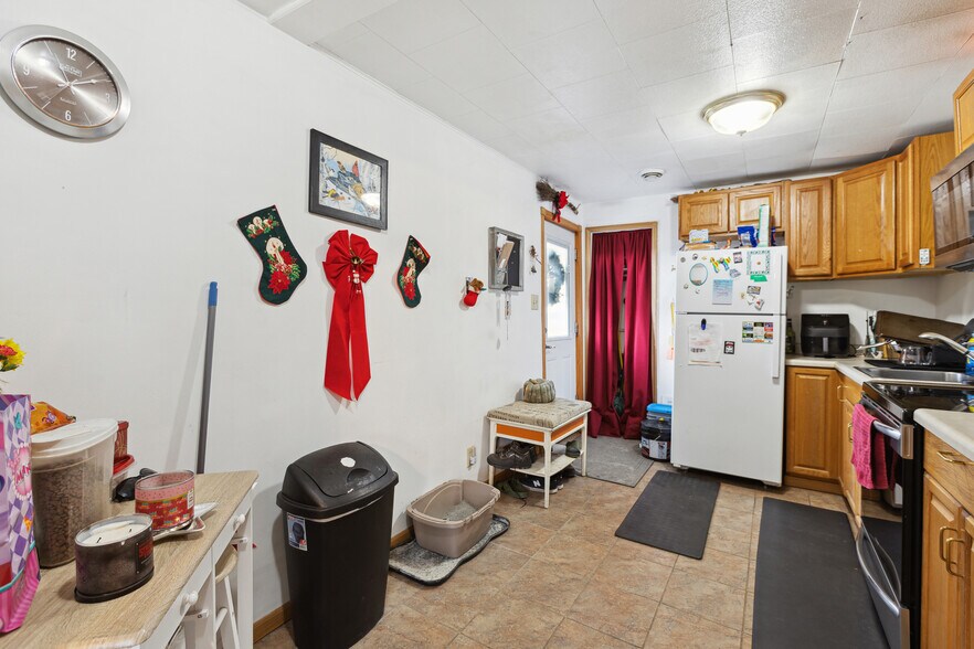 More Photos Of 12192 Hancock St SE, Becker Storefront Retail Residential For Sale