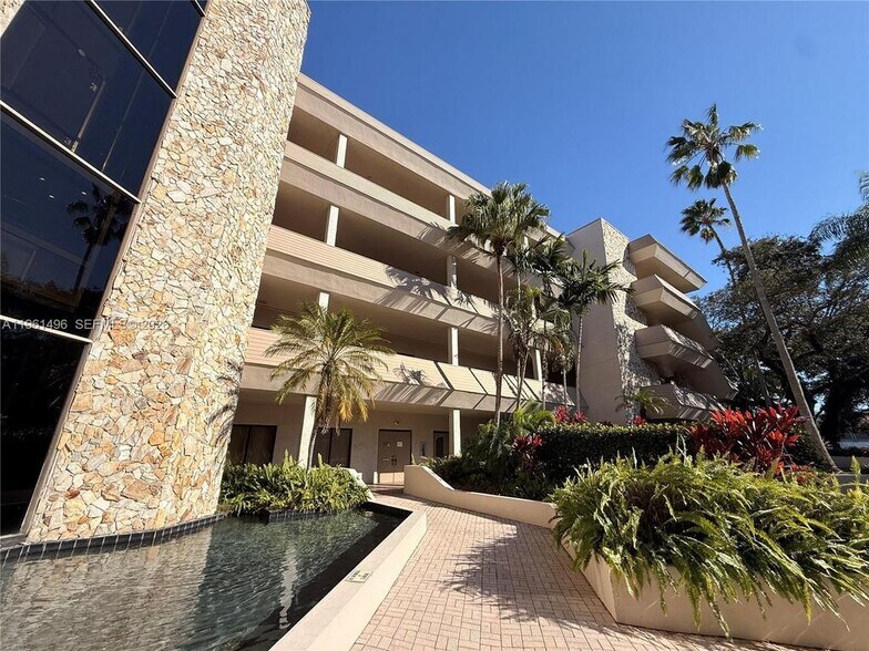 More Photos Of 2699 Stirling Rd, Fort Lauderdale Medical For Lease