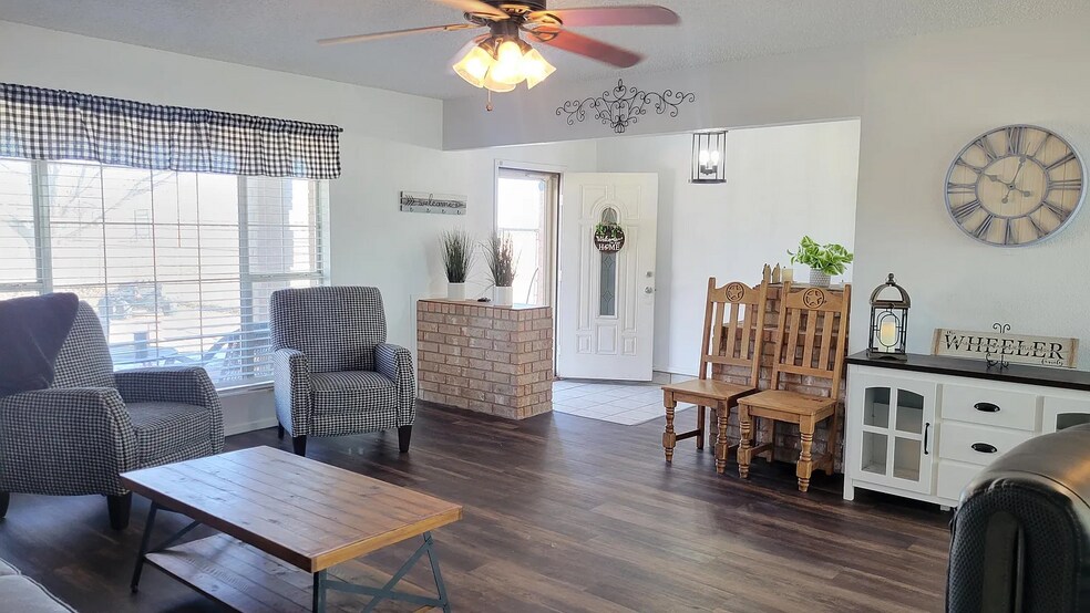 More Photos Of 406 E FM 1585, Lubbock Specialty For Sale
