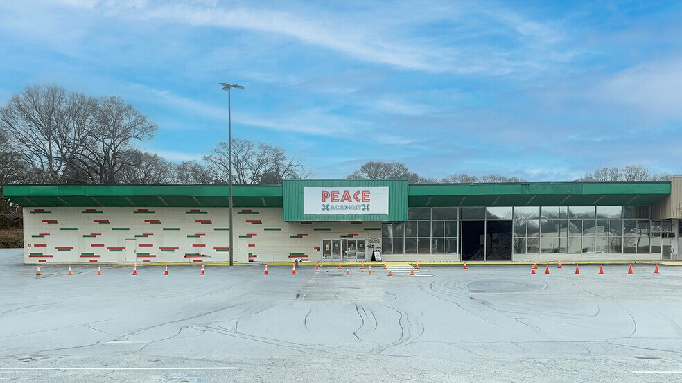 More Photos Of 1944-2014 Candler Rd, Decatur Unknown For Lease