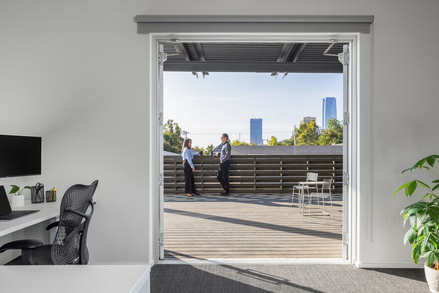 More Photos Of 11 NW 10th St, Oklahoma City Office For Lease