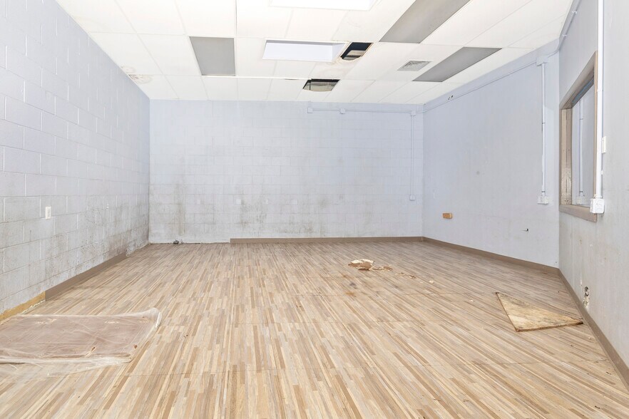 More Photos Of 306 E Patrick St, Frederick General Retail For Lease