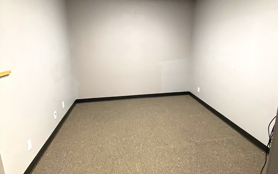 More Photos Of 3309 N 6th St, Harrisburg Warehouse For Sale