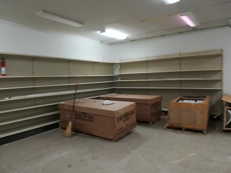 More Photos Of 557 Charles Ave, Seaside Storefront Retail Office For Lease