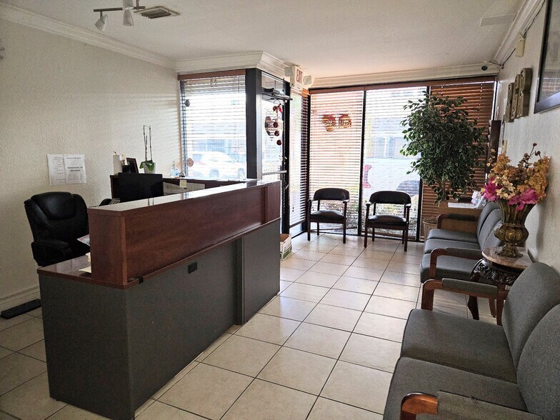 More Photos Of 6187 NW 167th St, Miami Lakes Office For Sale