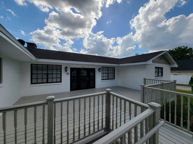 More Photos Of 1107 Lithia Pinecrest Rd, Brandon Office For Lease