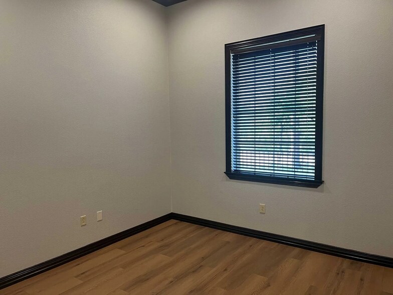 More Photos Of 9300 John Hickman Pky, Frisco Unknown For Lease