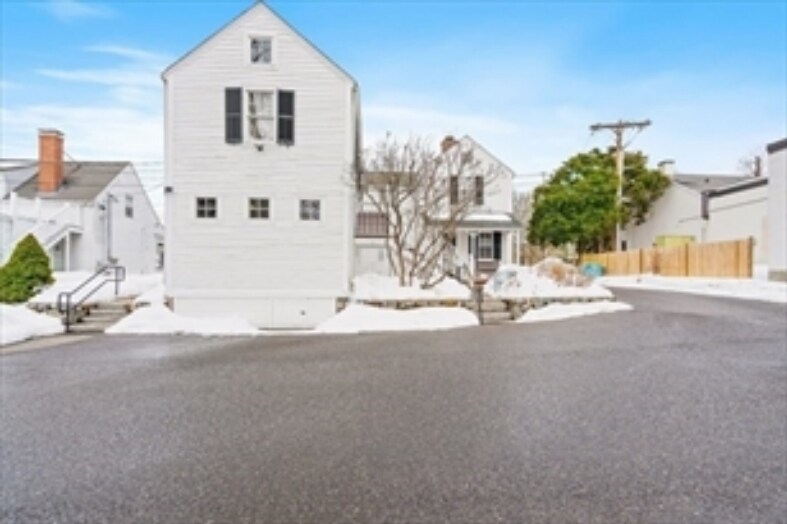 More Photos Of 353 Boston Post Rd, Sudbury Office For Lease